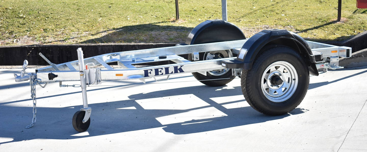 side of felk generator trailer with no payload